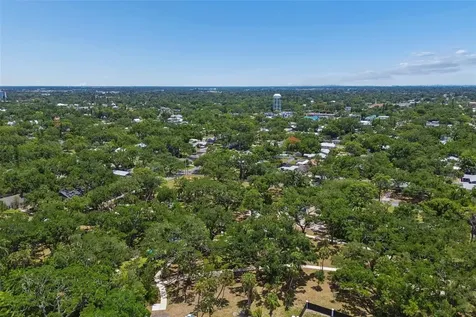 301 26th Street W Bradenton FL 34205