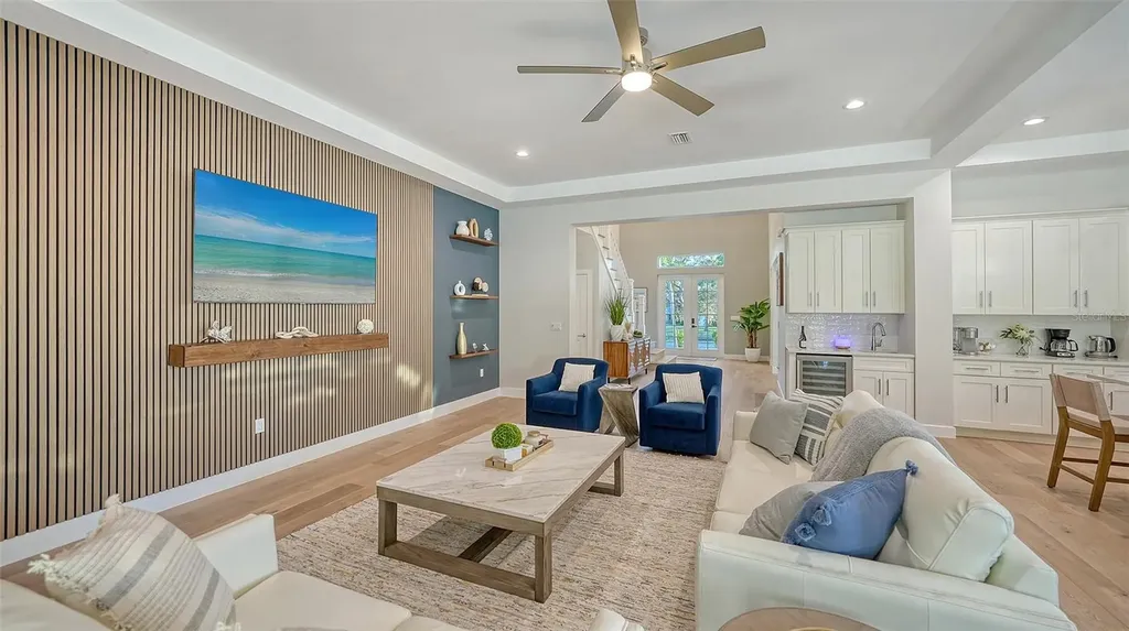 1537 Siesta Drive Sarasota FL 34239
