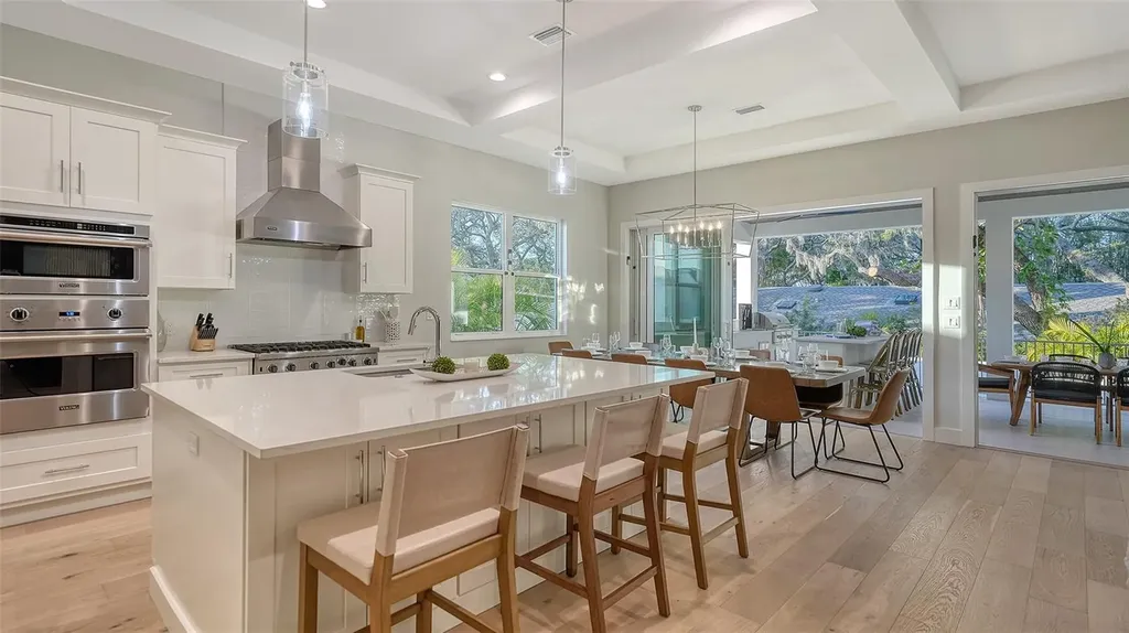 1537 Siesta Drive Sarasota FL 34239