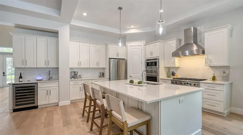 1537 Siesta Drive Sarasota FL 34239