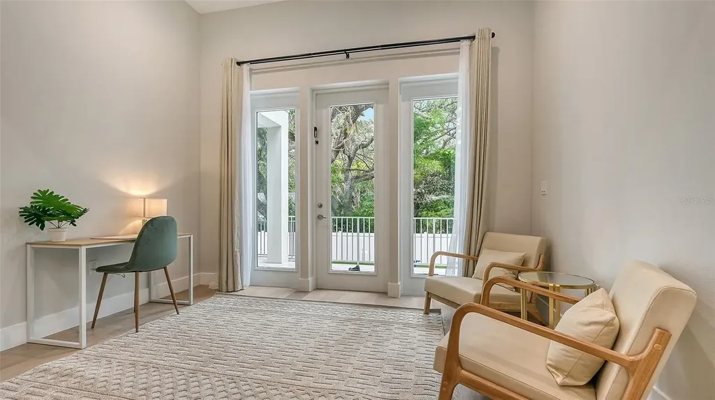 1537 Siesta Drive Sarasota FL 34239