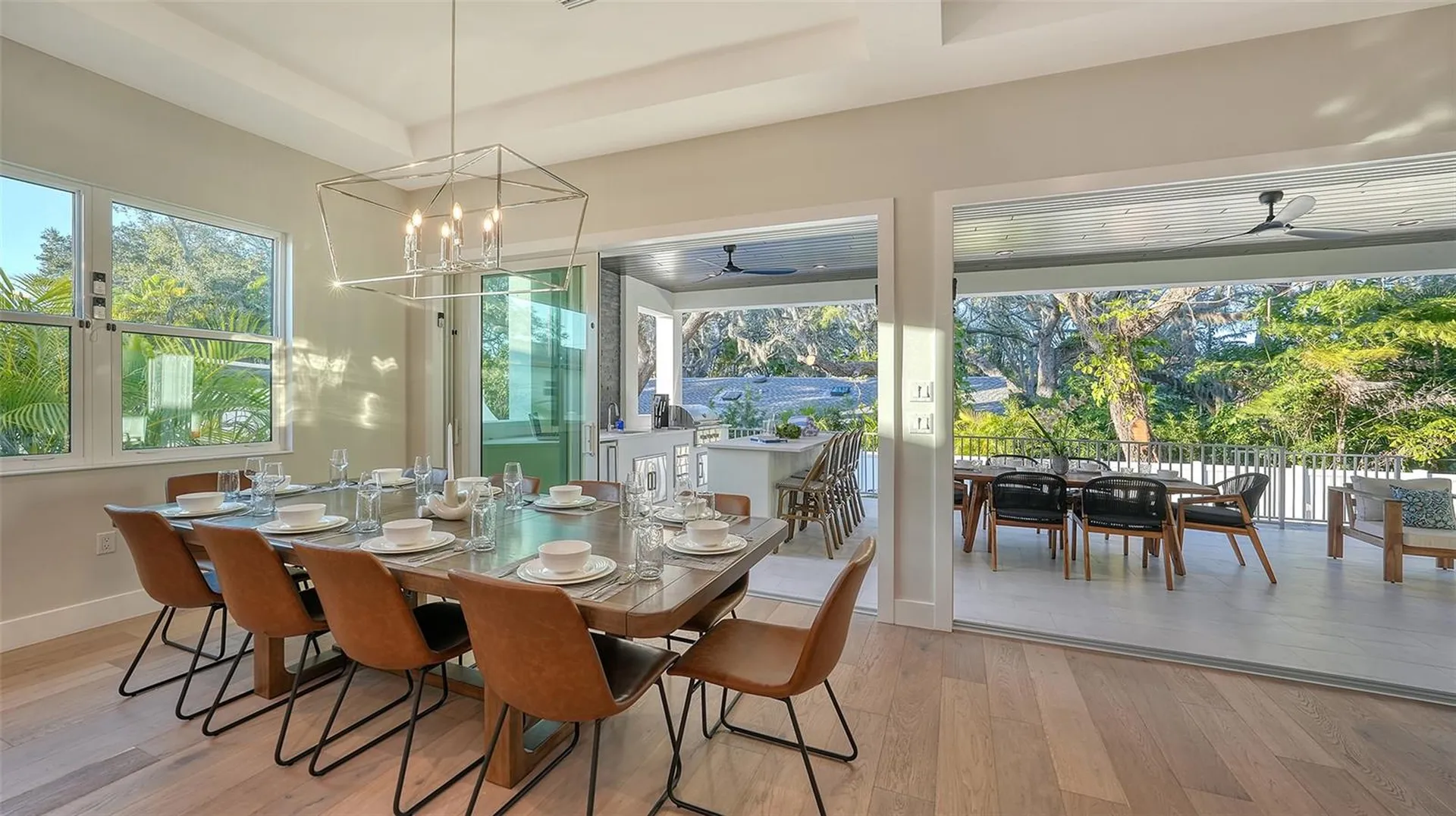 1537 Siesta Drive Sarasota FL 34239