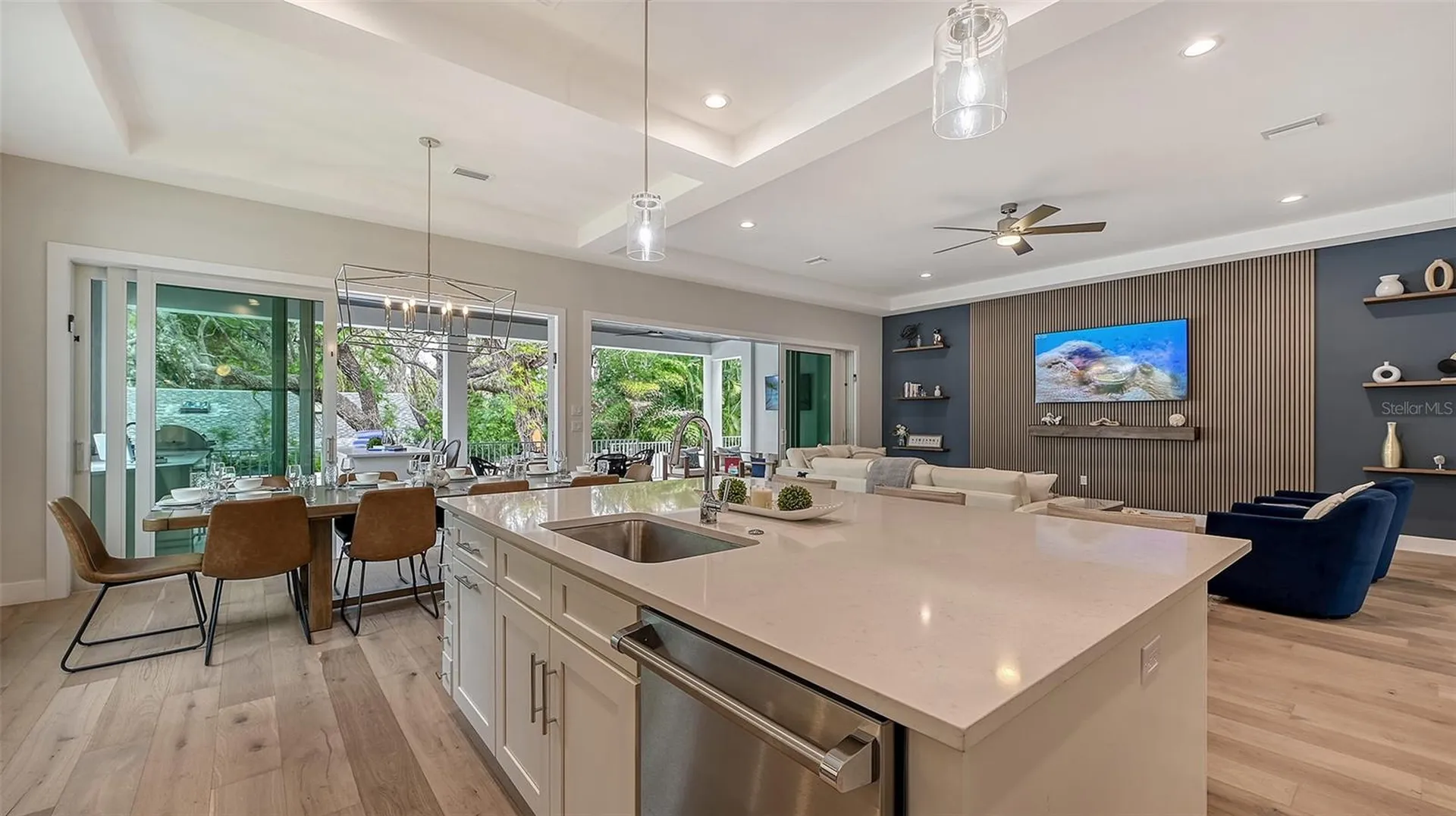 1537 Siesta Drive Sarasota FL 34239