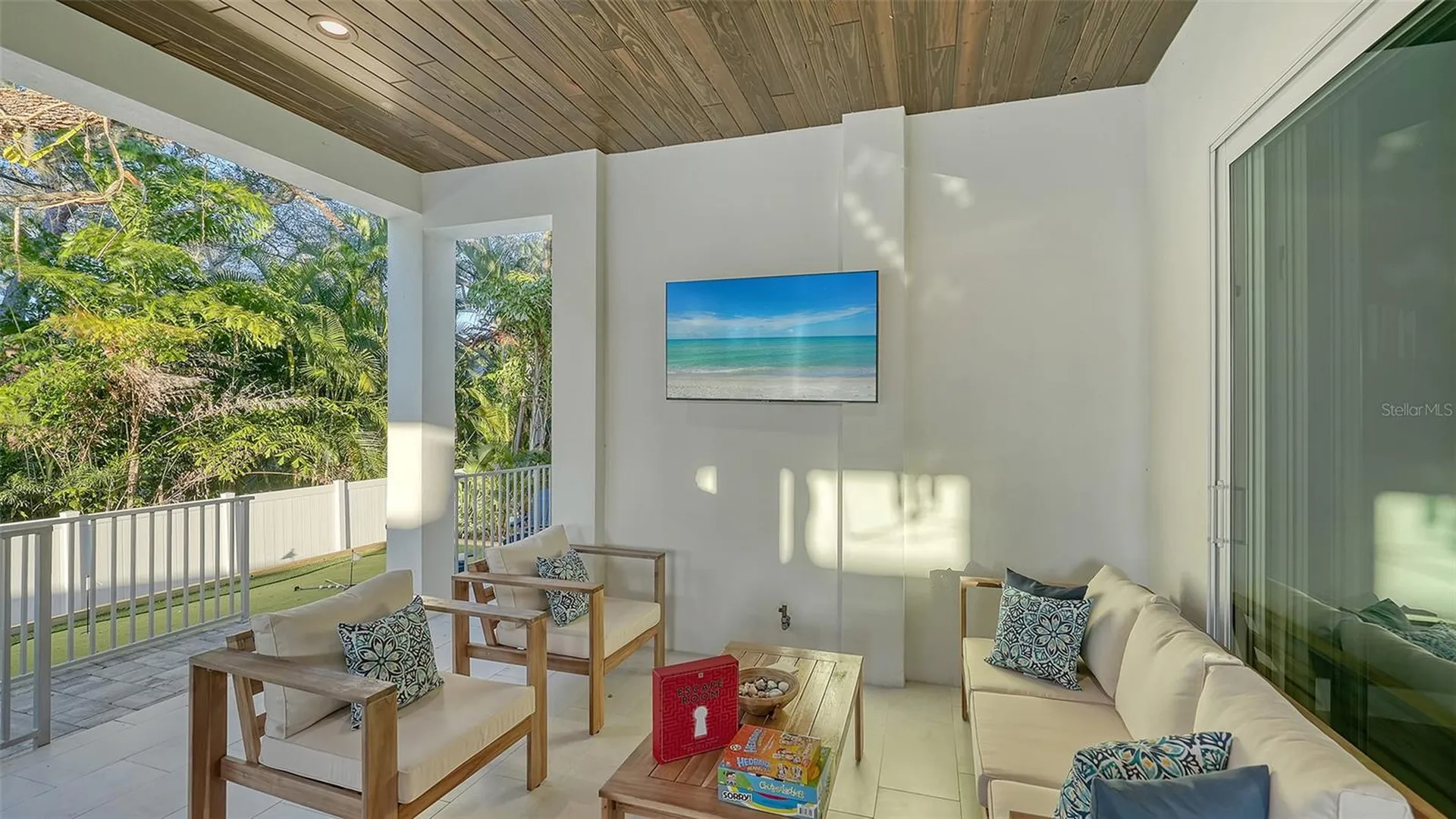 1537 Siesta Drive Sarasota FL 34239