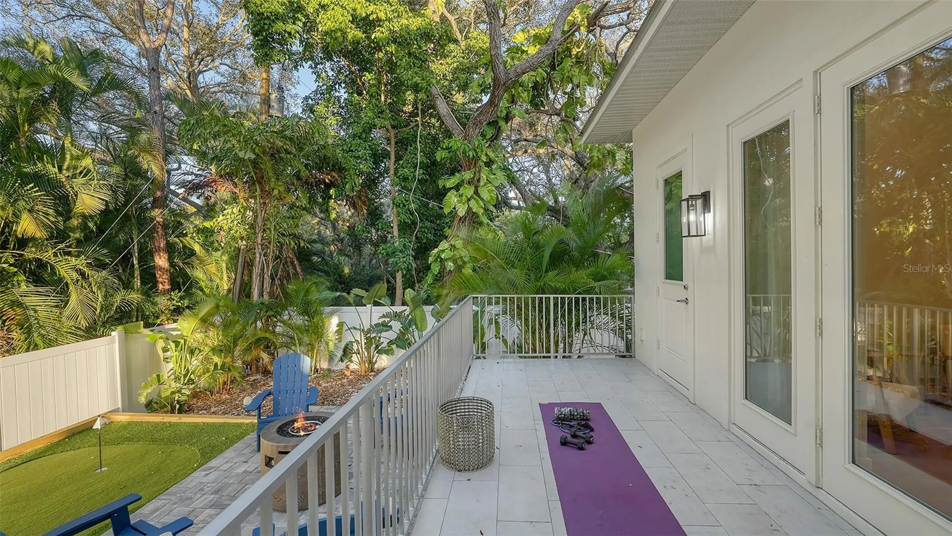 1537 Siesta Drive Sarasota FL 34239