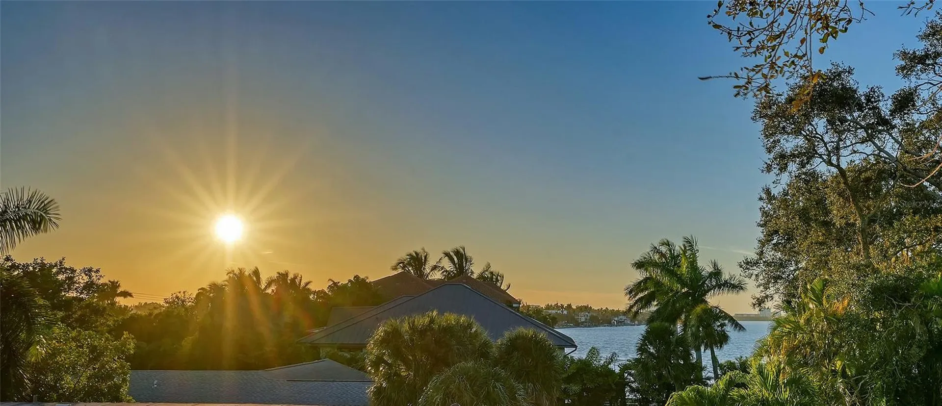 1537 Siesta Drive Sarasota FL 34239
