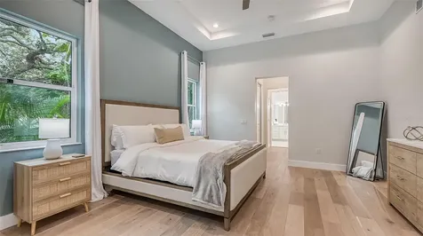 1537 Siesta Drive Sarasota FL 34239