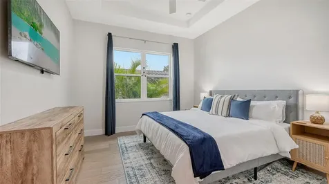 1537 Siesta Drive Sarasota FL 34239
