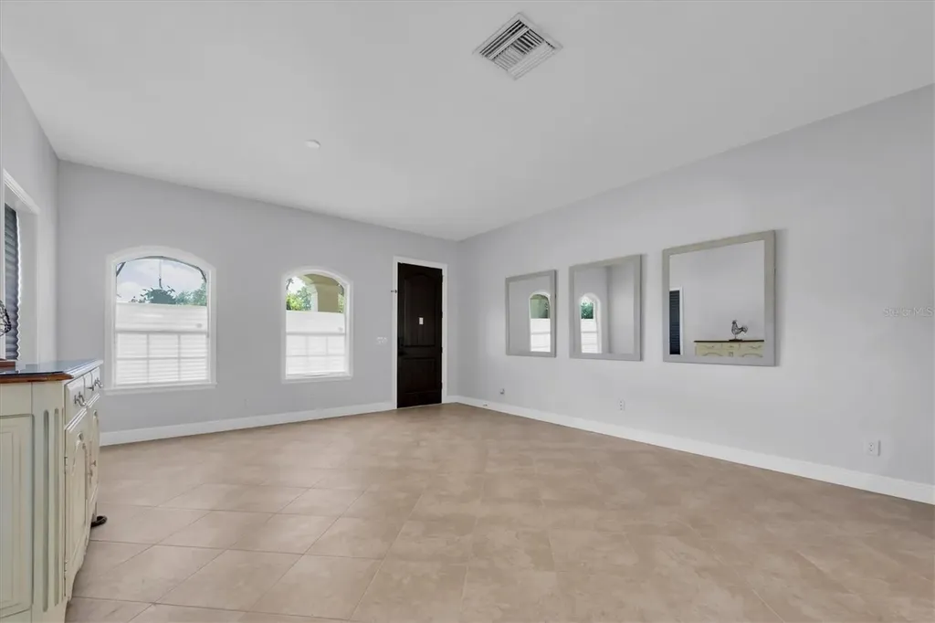3003 W Leroy Street Tampa FL 33607