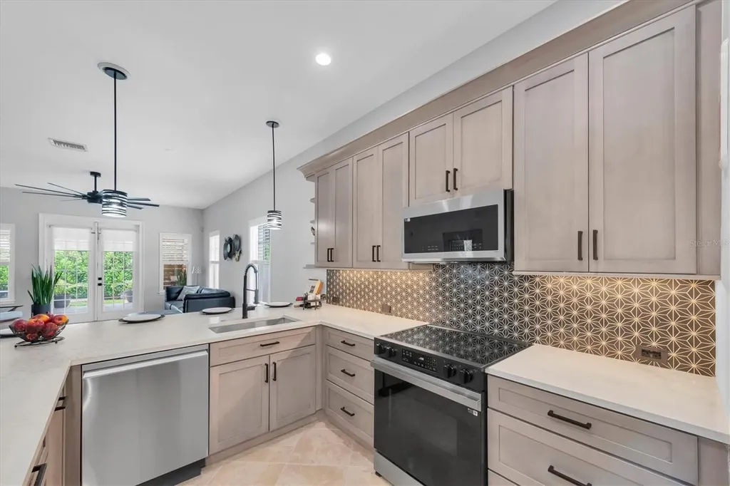 3003 W Leroy Street Tampa FL 33607
