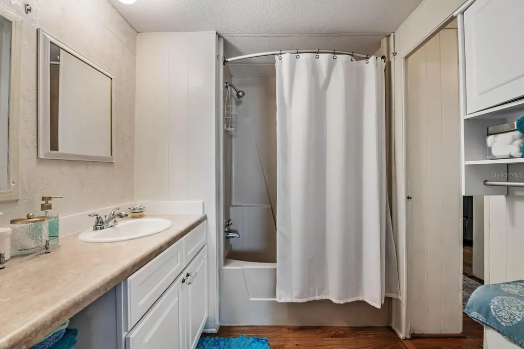 7203 El Meyers Street Zephyrhills FL 33541