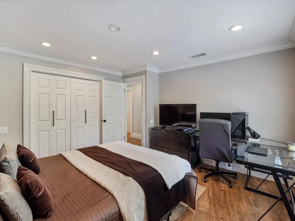 1713 Tall Pine Circle Safety Harbor FL 34695