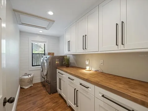 1713 Tall Pine Circle Safety Harbor FL 34695