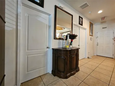 2750 Corbel Loop Kissimmee FL 34746
