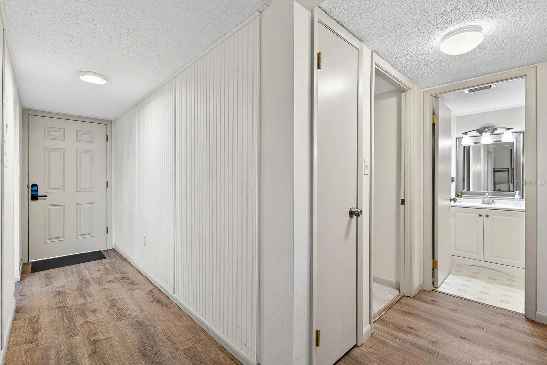 3344 Lake Bayshore Drive Bradenton FL 34205
