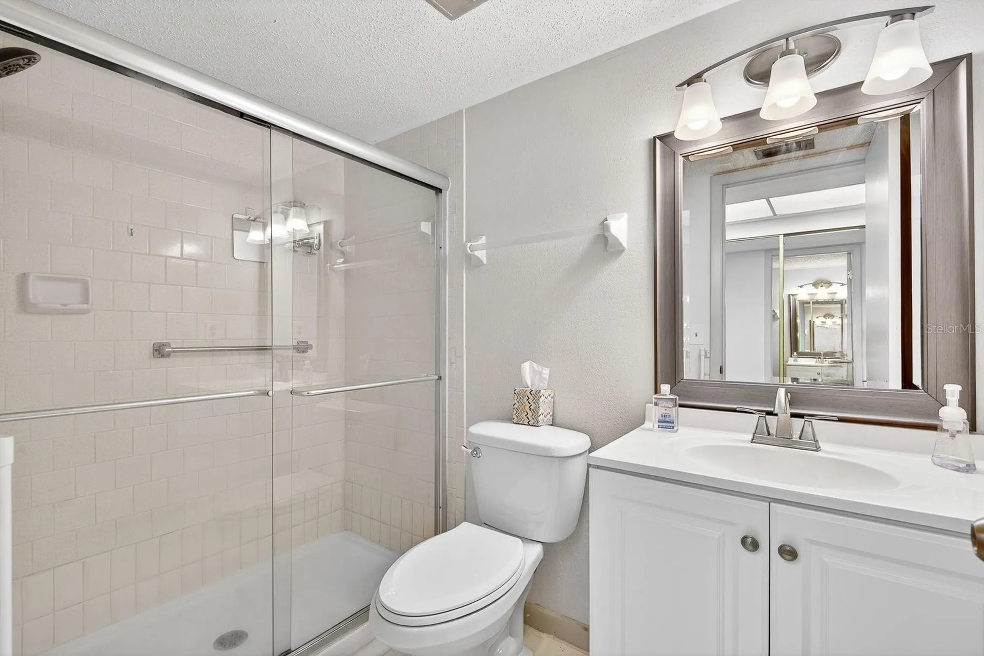 3344 Lake Bayshore Drive Bradenton FL 34205