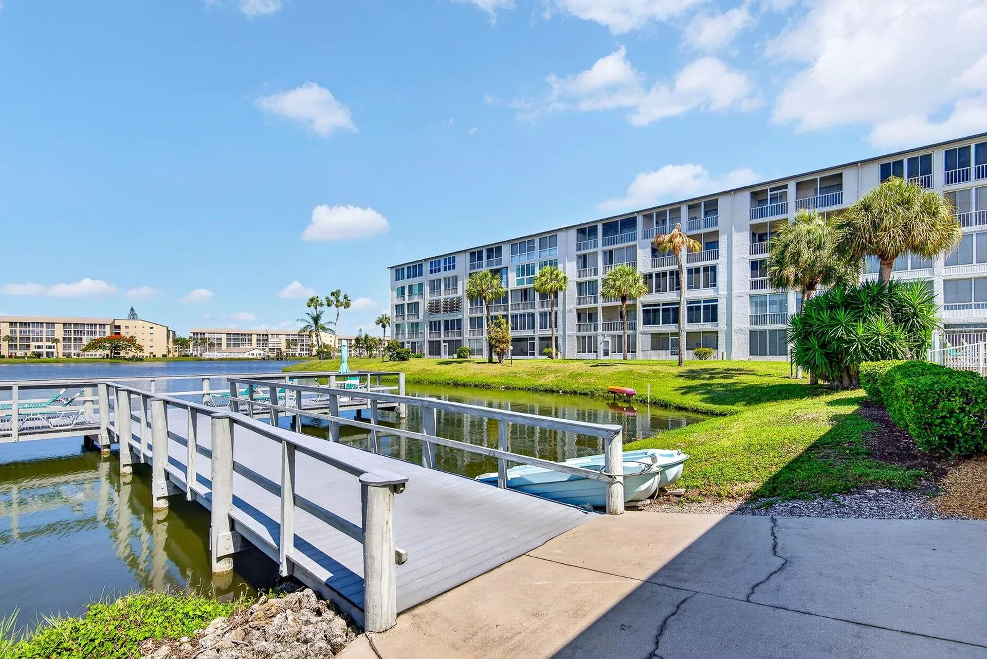 3344 Lake Bayshore Drive Bradenton FL 34205