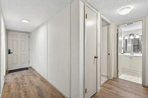 3344 Lake Bayshore Drive Bradenton FL 34205