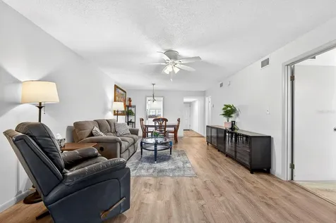 3344 Lake Bayshore Drive Bradenton FL 34205