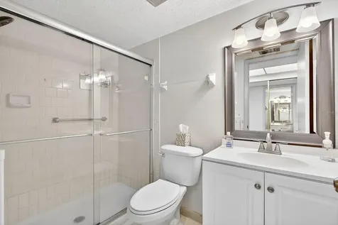 3344 Lake Bayshore Drive Bradenton FL 34205