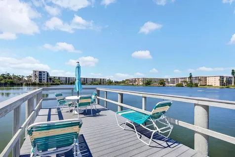 3344 Lake Bayshore Drive Bradenton FL 34205