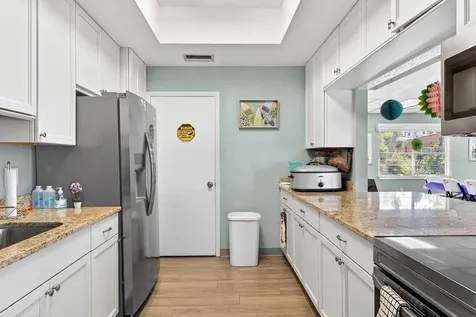 3344 Lake Bayshore Drive Bradenton FL 34205