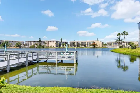 3344 Lake Bayshore Drive Bradenton FL 34205