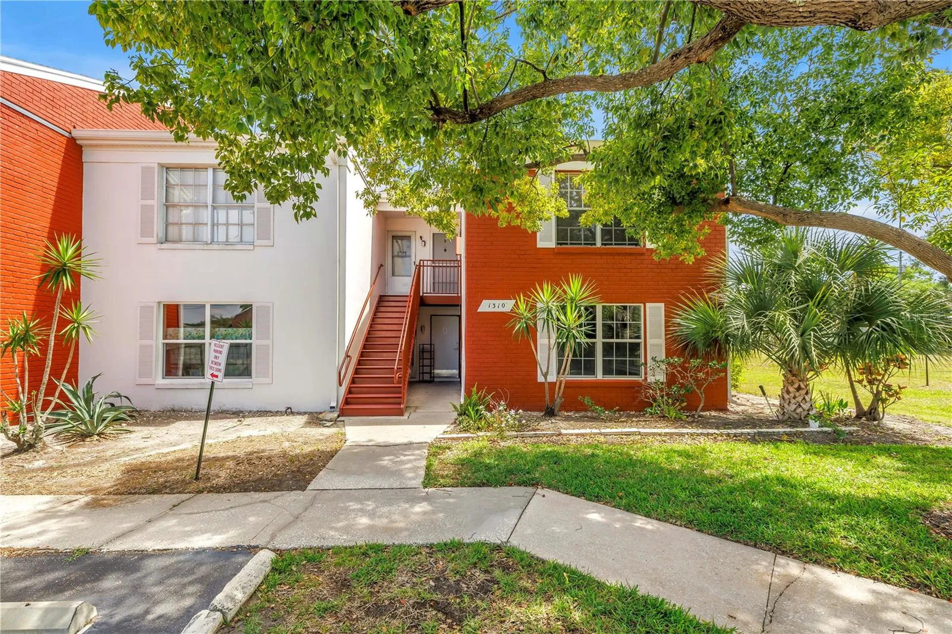 1310 83rd Avenue N St Petersburg FL 33702