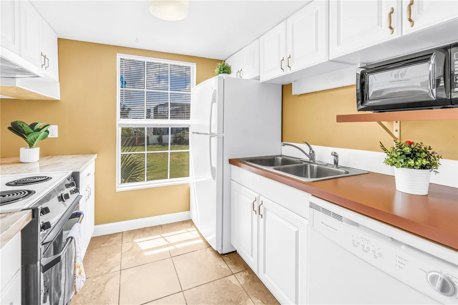 1310 83rd Avenue N St Petersburg FL 33702
