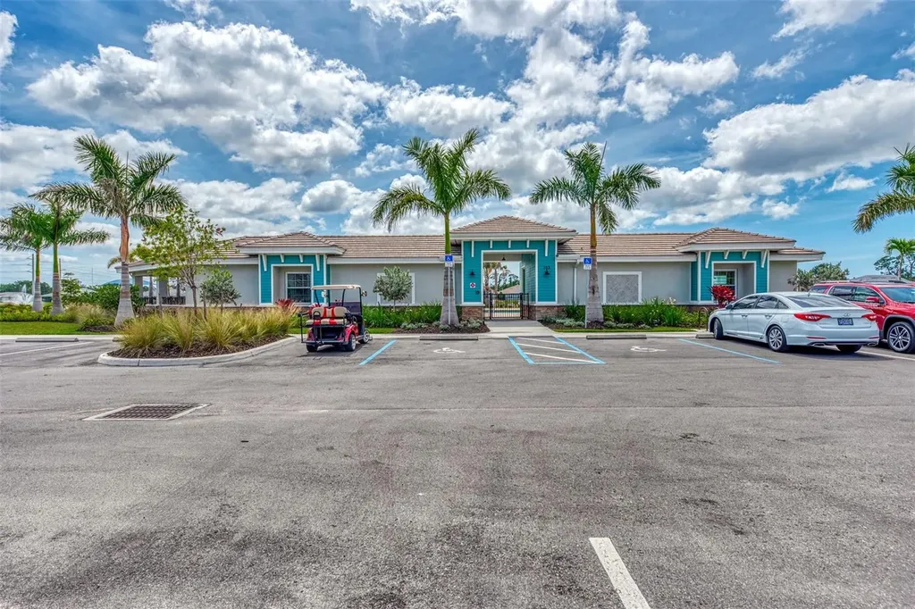 329 Ibiza Loop Venice FL 34292