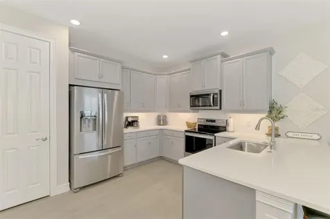 329 Ibiza Loop Venice FL 34292
