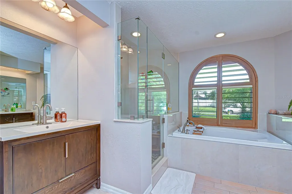 1015 Ventana Drive Ruskin FL 33573