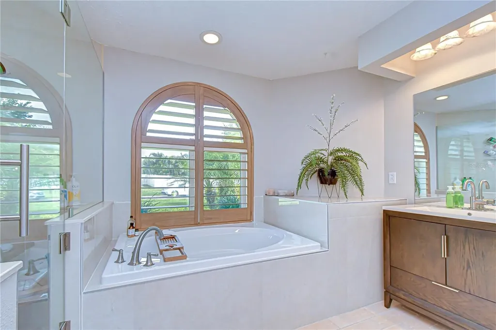 1015 Ventana Drive Ruskin FL 33573