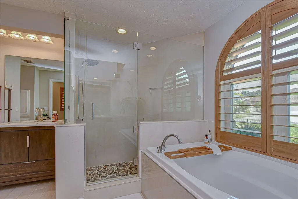 1015 Ventana Drive Ruskin FL 33573