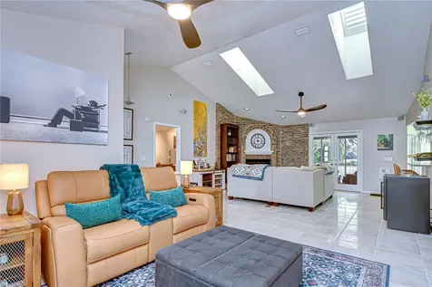 1015 Ventana Drive Ruskin FL 33573