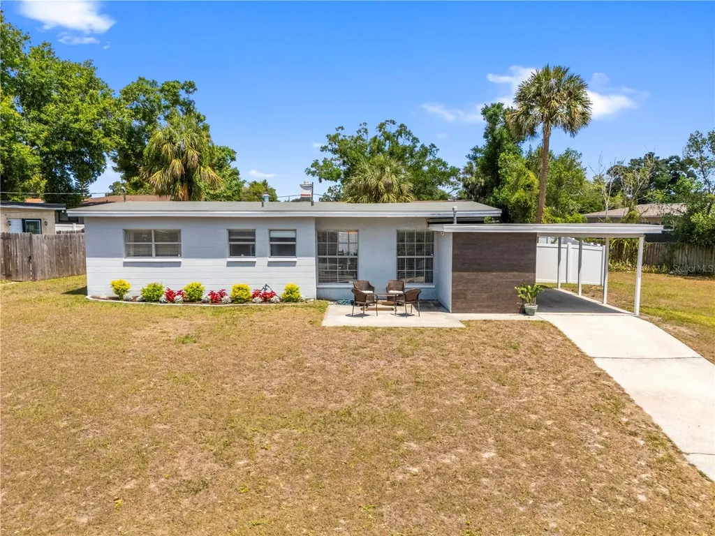 2125 W Hiawatha Street Tampa FL 33604