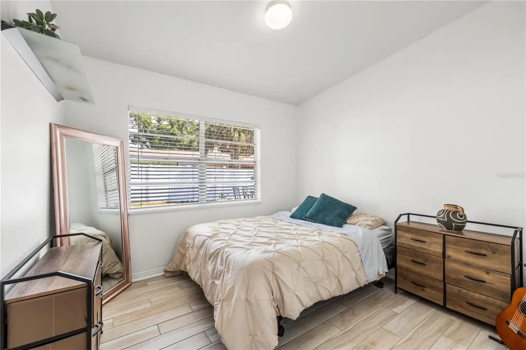 2125 W Hiawatha Street Tampa FL 33604