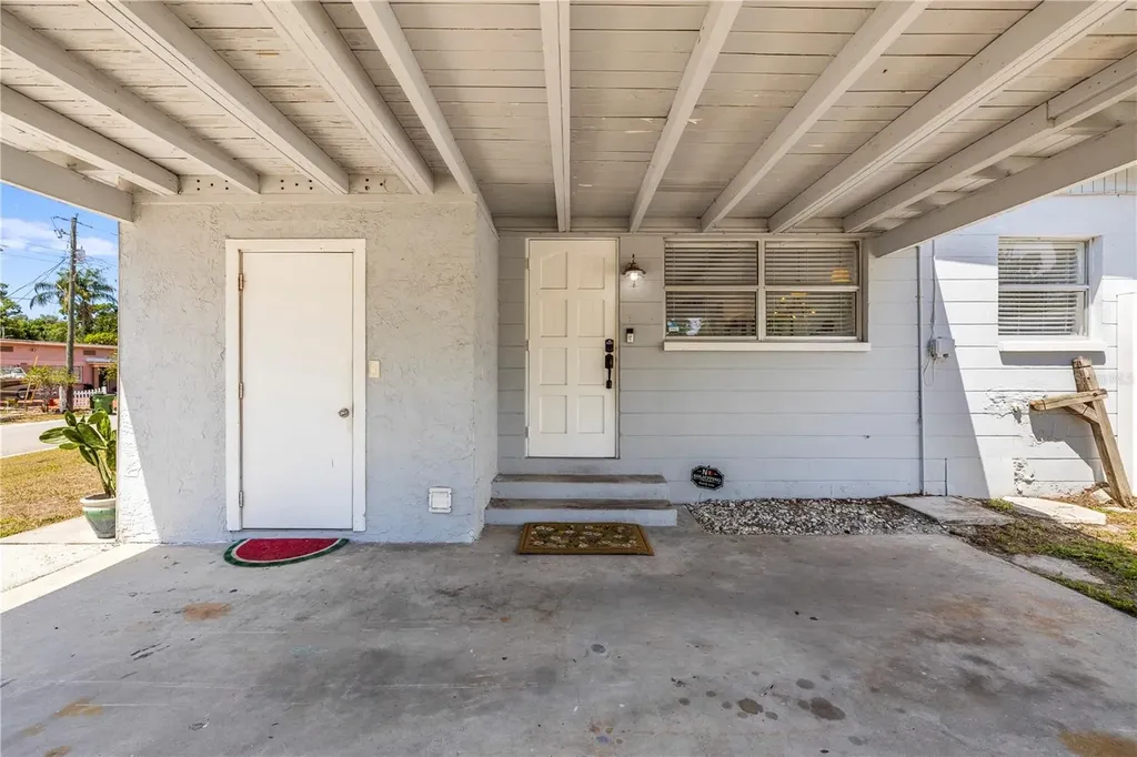 2125 W Hiawatha Street Tampa FL 33604