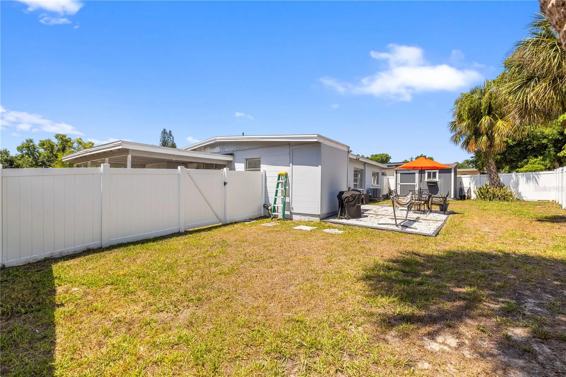 2125 W Hiawatha Street Tampa FL 33604