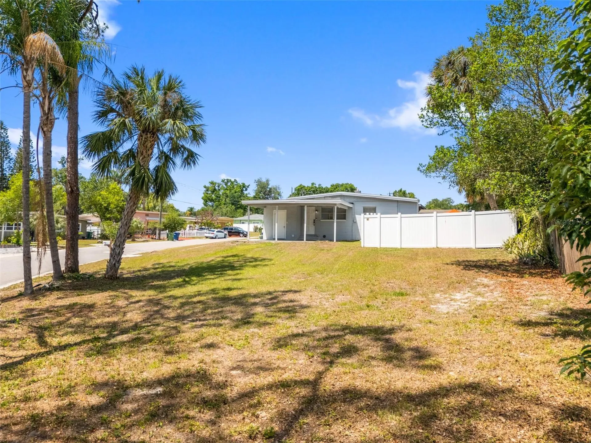 2125 W Hiawatha Street Tampa FL 33604