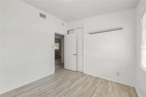 2125 W Hiawatha Street Tampa FL 33604