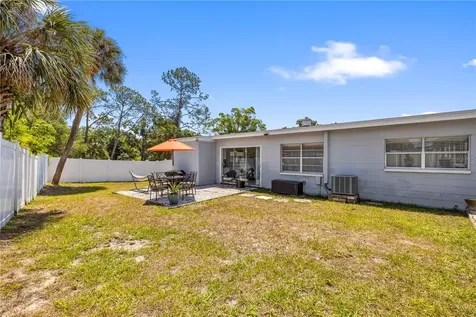 2125 W Hiawatha Street Tampa FL 33604