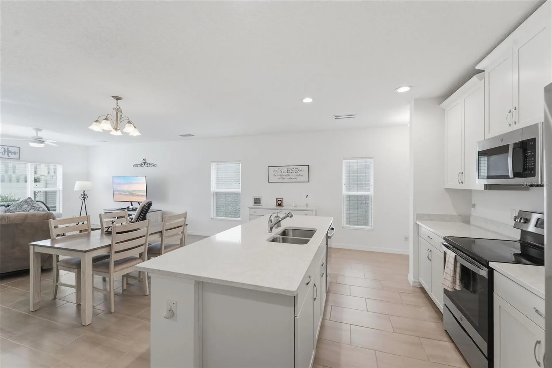 1255 Wispy Cypress Drive Kissimmee FL 34746