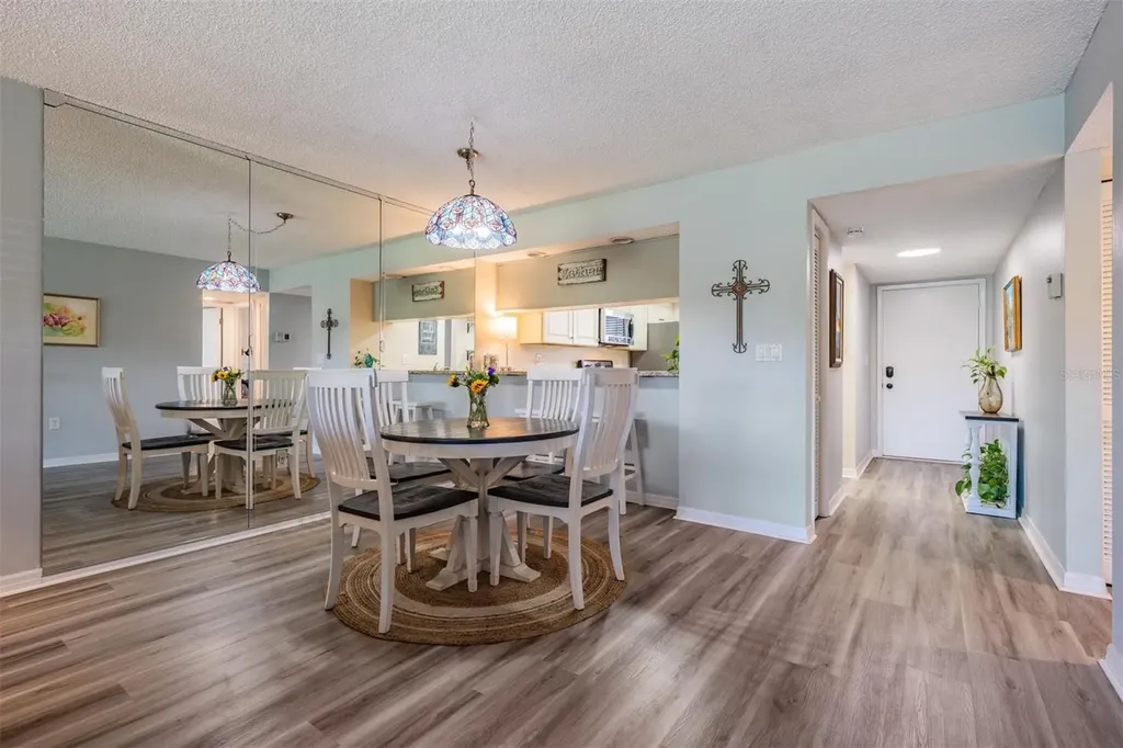 107 Lakeview Place Oldsmar FL 34677