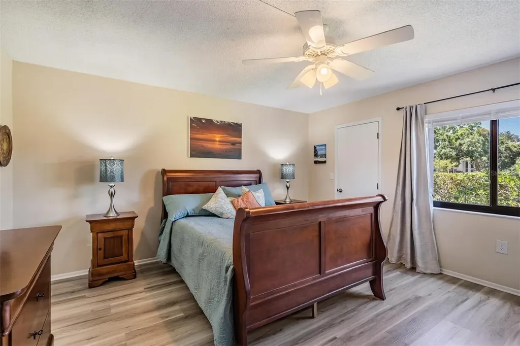 107 Lakeview Place Oldsmar FL 34677
