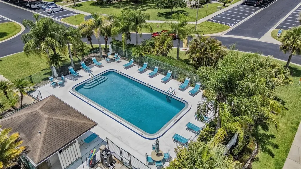 107 Lakeview Place Oldsmar FL 34677