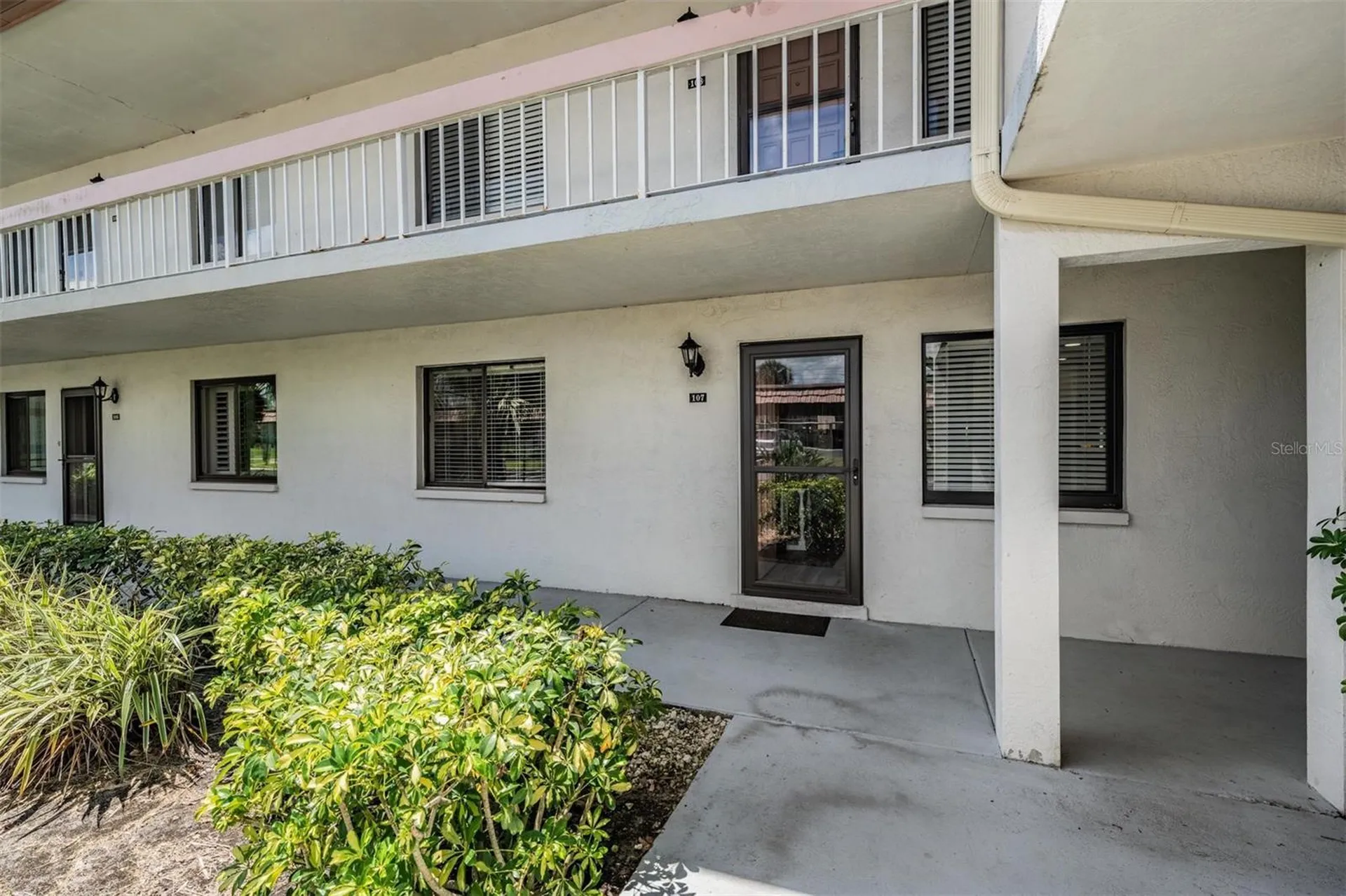 107 Lakeview Place Oldsmar FL 34677