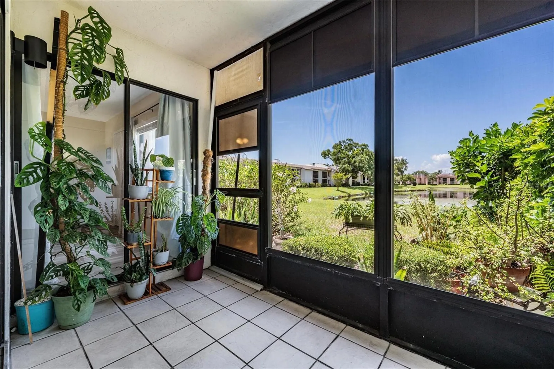 107 Lakeview Place Oldsmar FL 34677