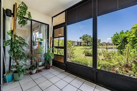 107 Lakeview Place Oldsmar FL 34677