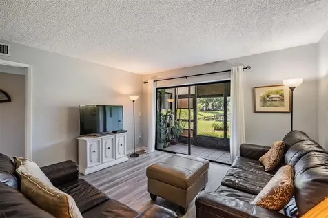 107 Lakeview Place Oldsmar FL 34677